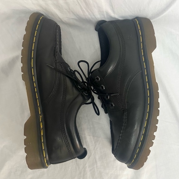 Dr Doc Marten Lowell Black Leather Shoes Unisex M9 W10 Y2K Grunge Goth 90s Retro - Picture 6 of 9